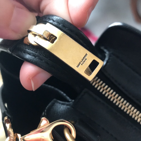 💯 authentic rare Saint Laurent cabas tote in black with gold hardware. - Picture 5 of 7